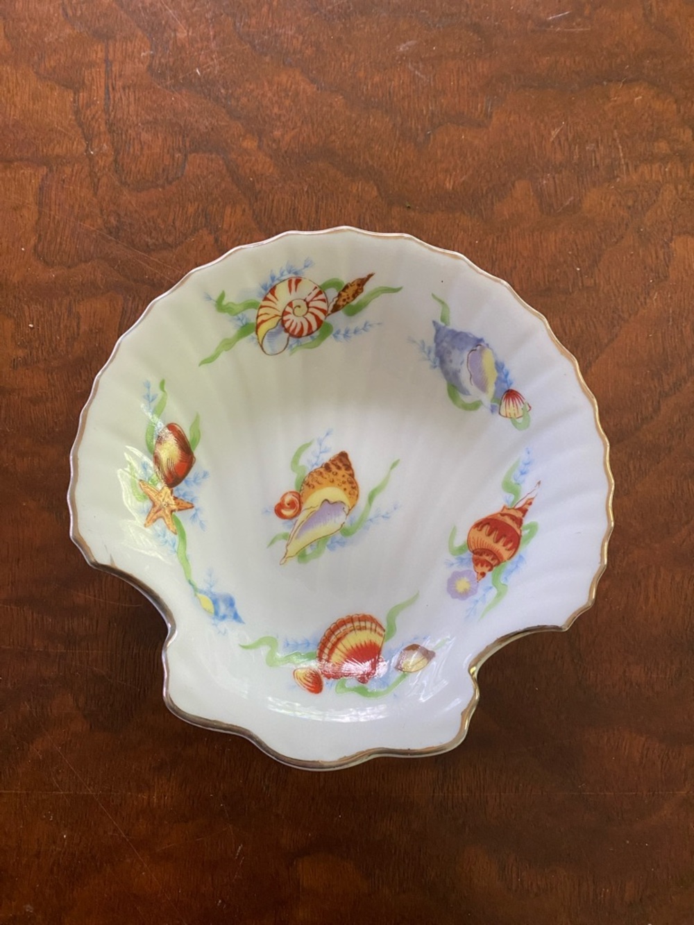 Ben Rickert Scallop Shell vintage soap dish or small bowl with seashell pattern